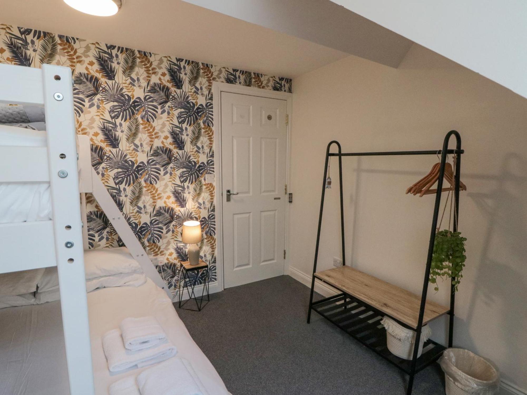 Апартаменты Ellerby Lane House Уитби Экстерьер фото
